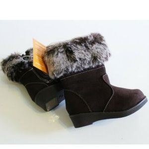 Gymboree Brown Faux Suede Fur Boots Size 5